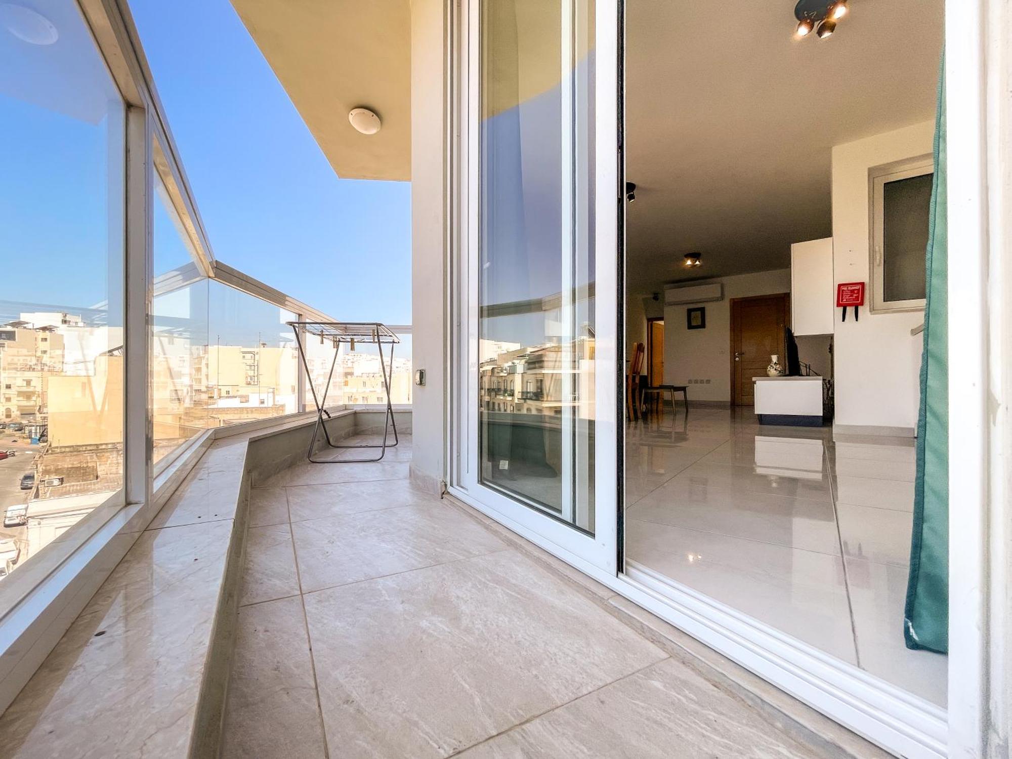 Msida Central Suites - Emmnic Court Exterior photo