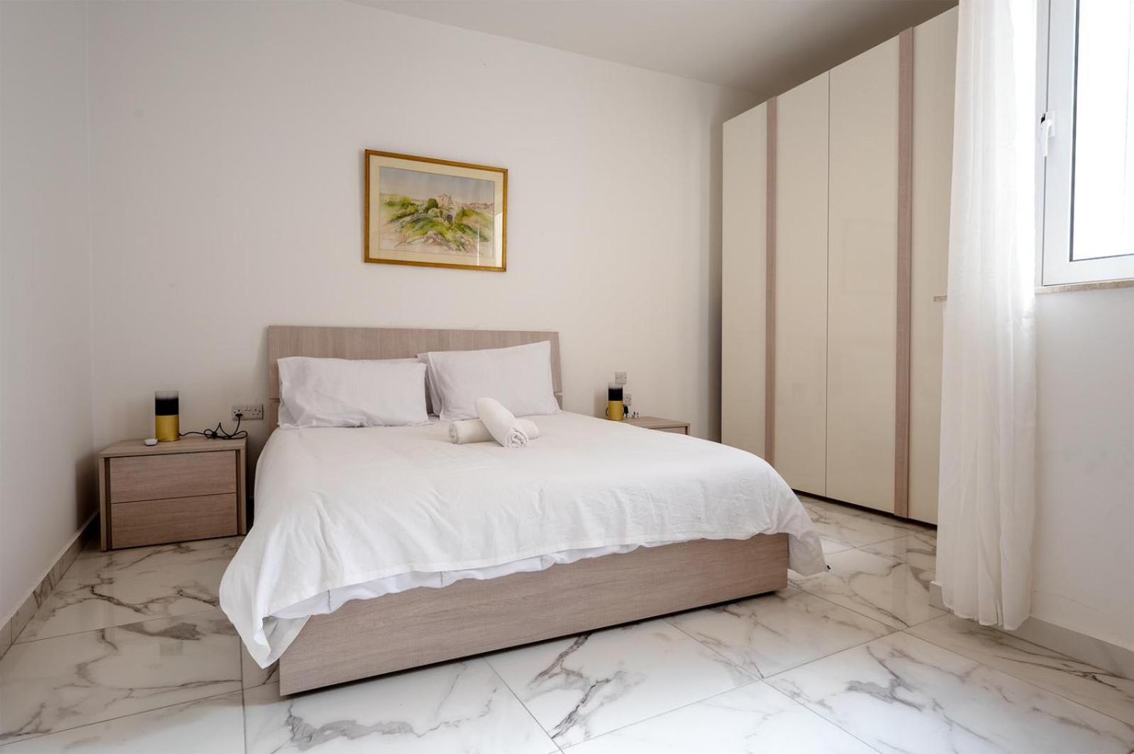 Msida Central Suites - Emmnic Court Exterior photo