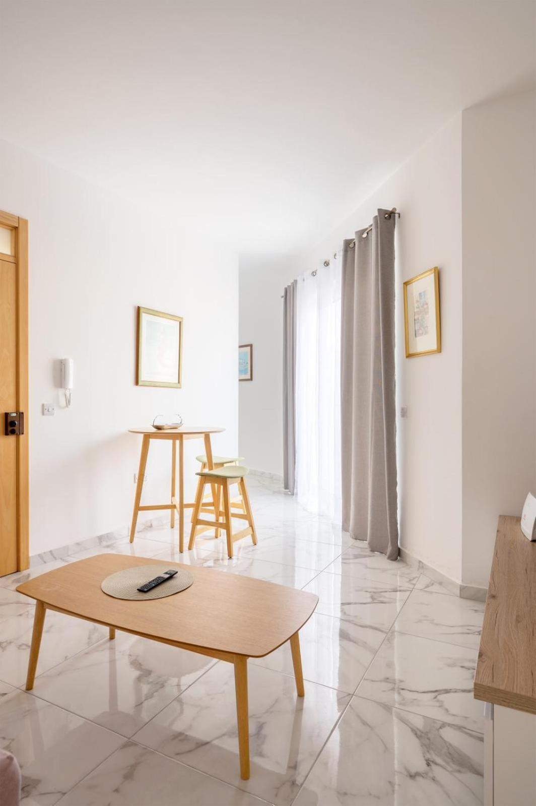 Msida Central Suites - Emmnic Court Exterior photo